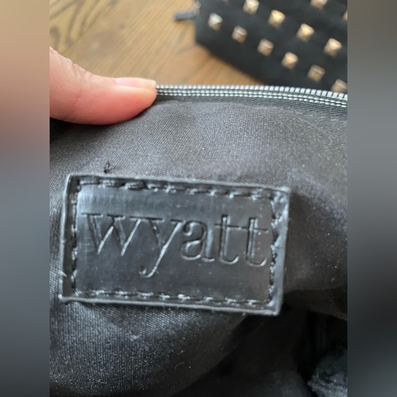 Wyatt Set of 4 Travel Pouches Faux Leather Silver Studs - Picture 12 of 13